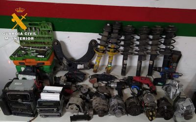 Robo con fuerza de piezas de desguace de vehículos en Villarrobledo para venderlas en Internet