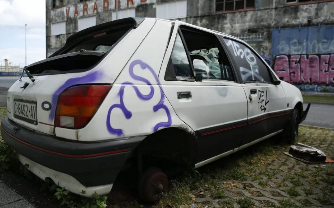 Cientos de coches abandonados en A Coruña, retirados de las calles