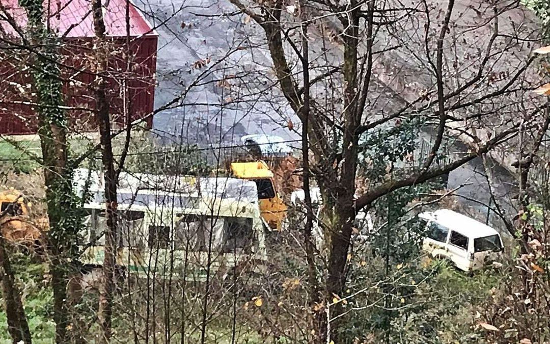 Cementerio de vehículos de ‘Parques Nacionales’ de Cangas