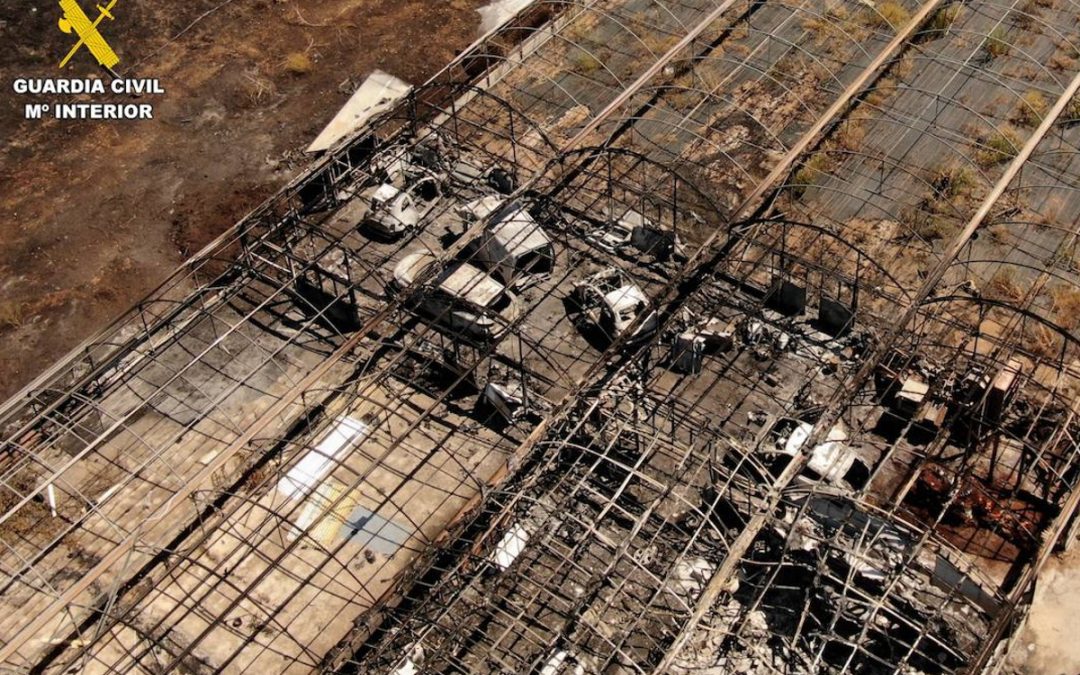 Un fuego, posible consecuencia por desmantelar vehículos de forma ilegal